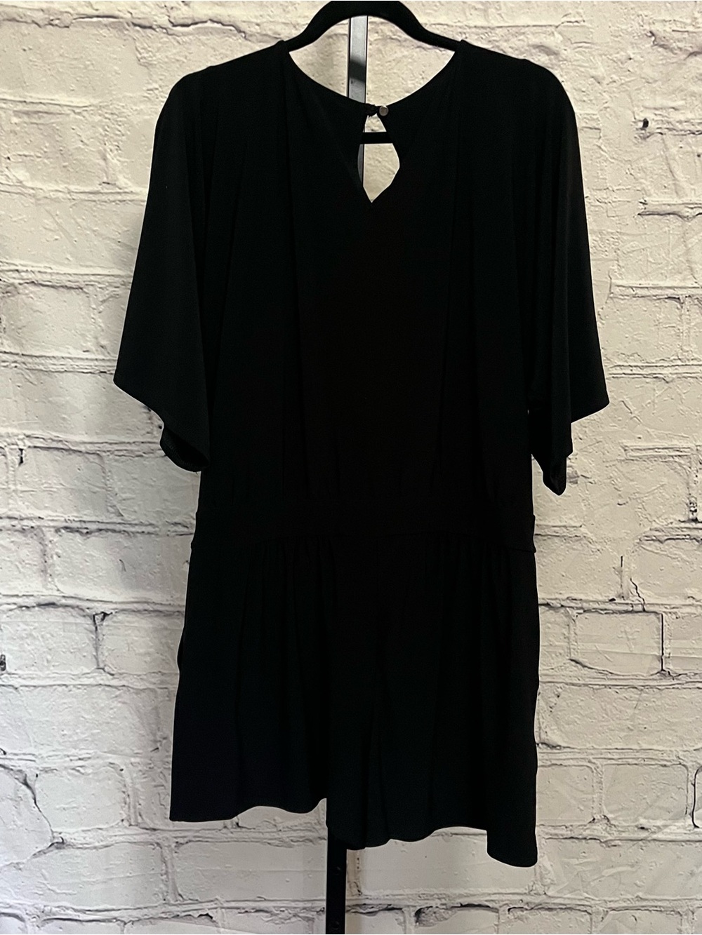 Whit House Black Market Black Short Sleeve V-Neck Shorts Jumper Romper
